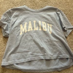 Cute cropped t-shirt.